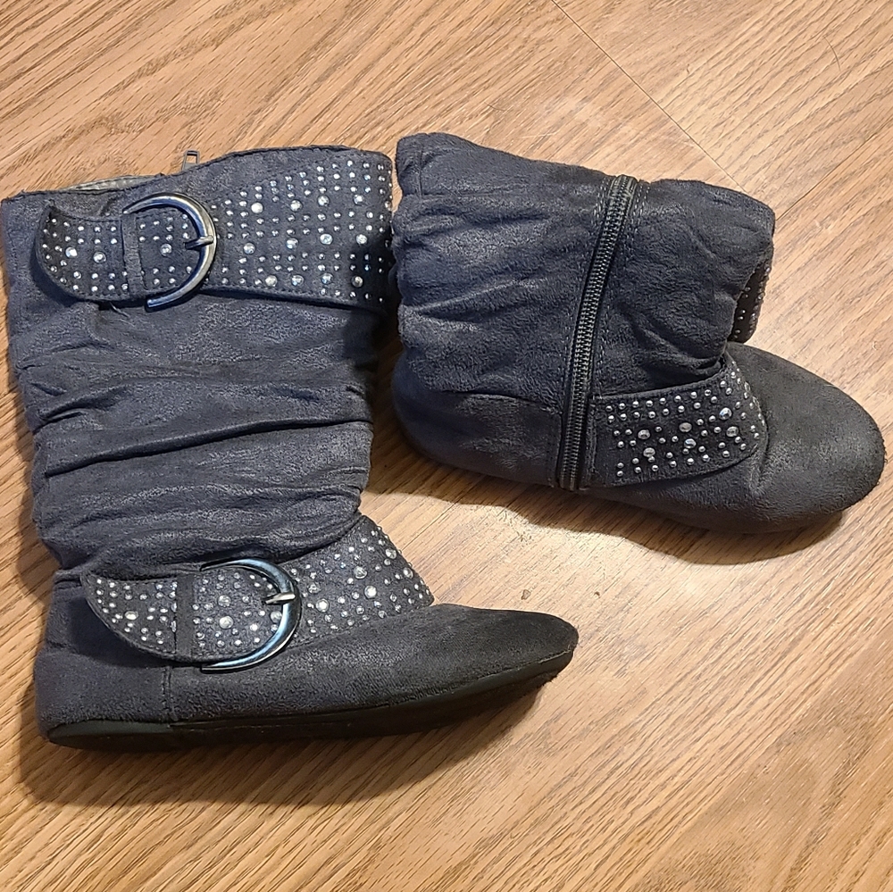 Size 6 toddler boots